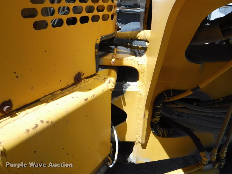 image for item DA1746 1987 John Deere 570B motor grader