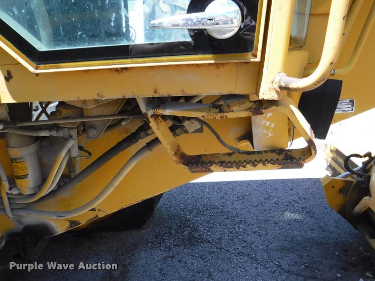 image for item DA1746 1987 John Deere 570B motor grader