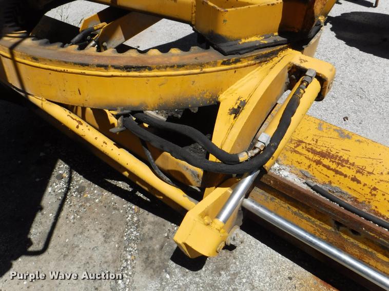 image for item DA1746 1987 John Deere 570B motor grader