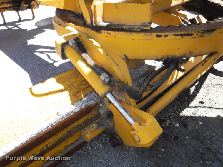 image for item DA1746 1987 John Deere 570B motor grader