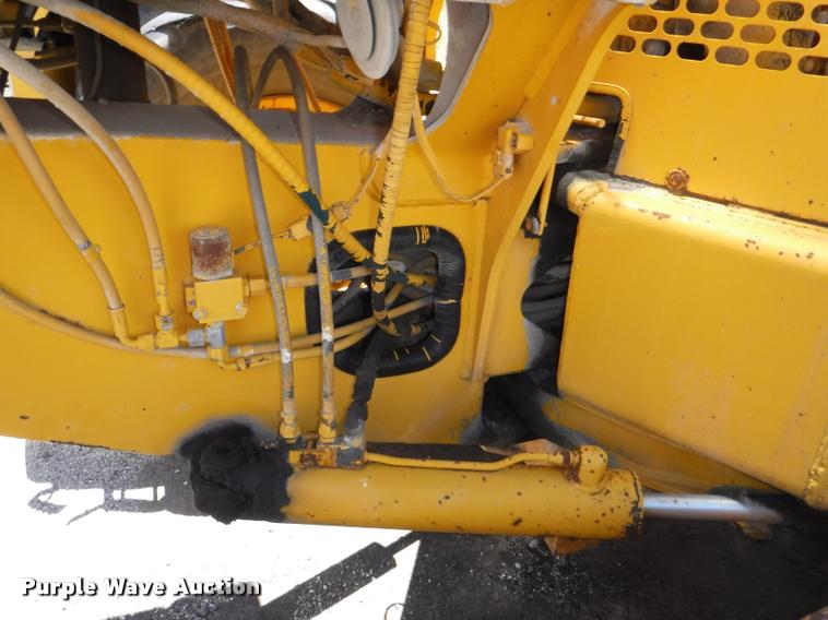 image for item DA1746 1987 John Deere 570B motor grader