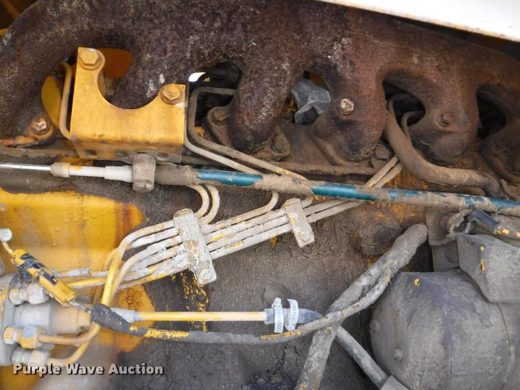 image for item DA1746 1987 John Deere 570B motor grader