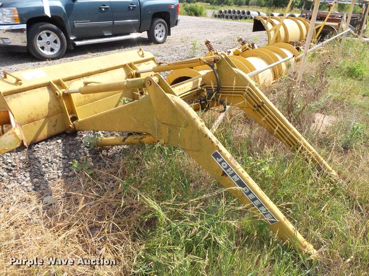 image for item DA2347 John Deere loader