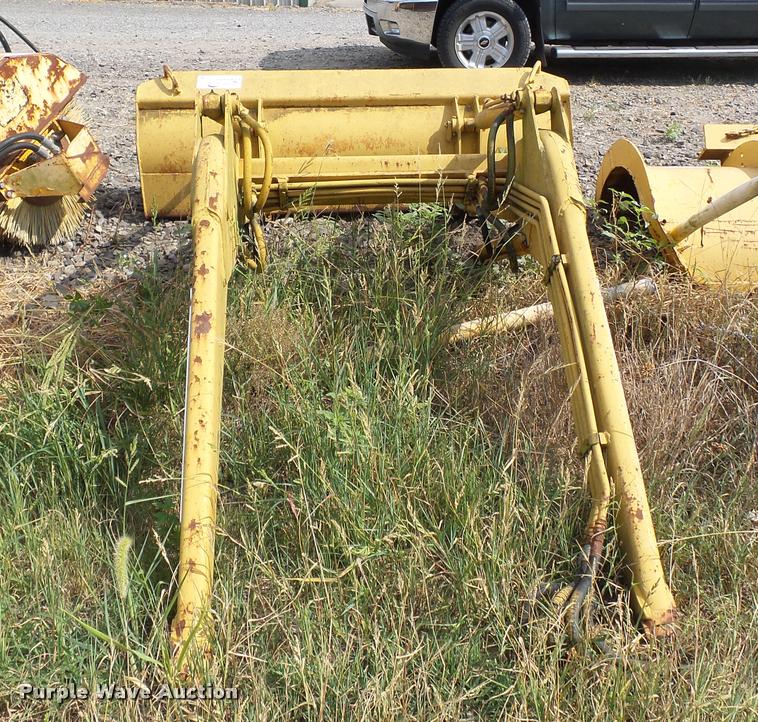 image for item DA2347 John Deere loader