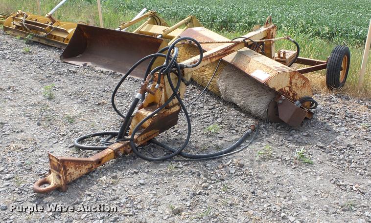 image for item DA2348 MB sweeper