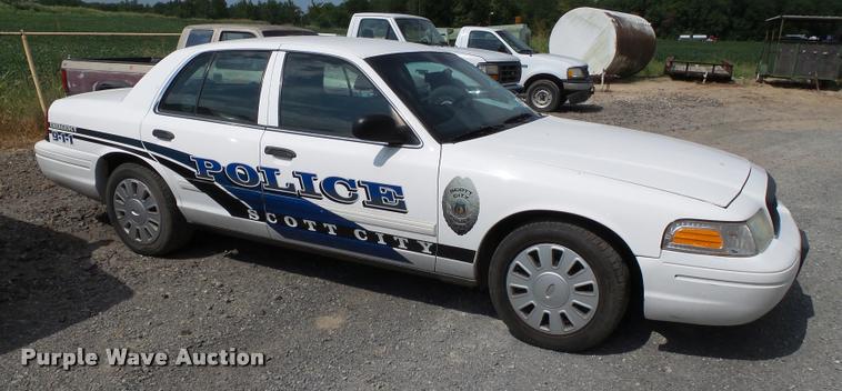 image for item DA2350 2009 Ford Crown Victoria Police Interceptor