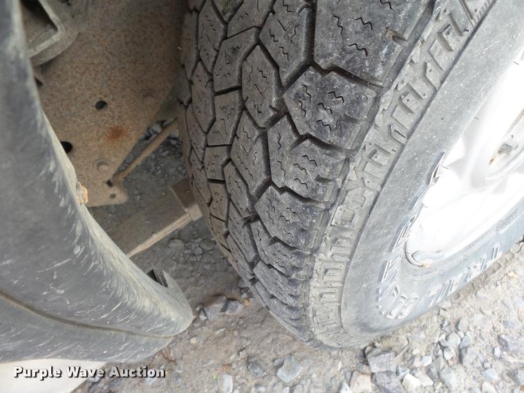 image for item DA2351 1992 Dodge Dakota Club Cab pickup truck