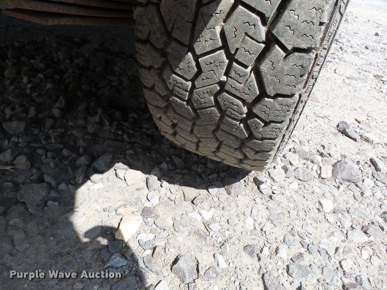 image for item DA2351 1992 Dodge Dakota Club Cab pickup truck