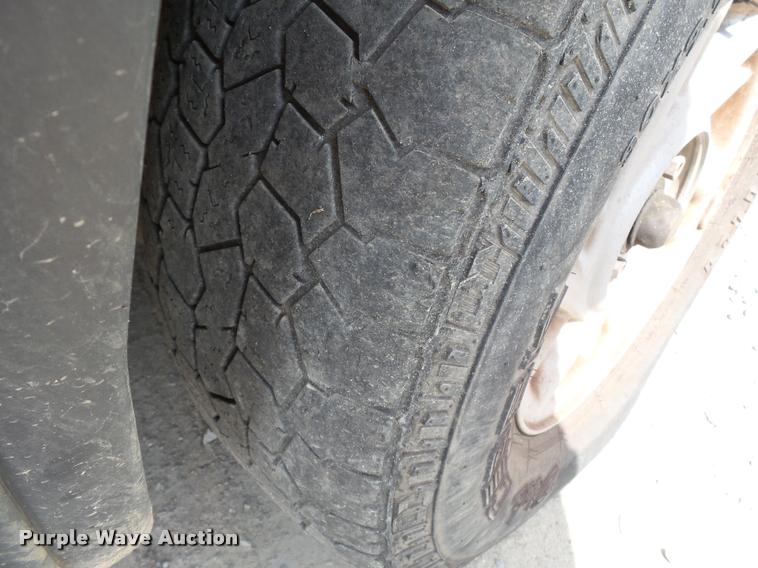 image for item DA2351 1992 Dodge Dakota Club Cab pickup truck