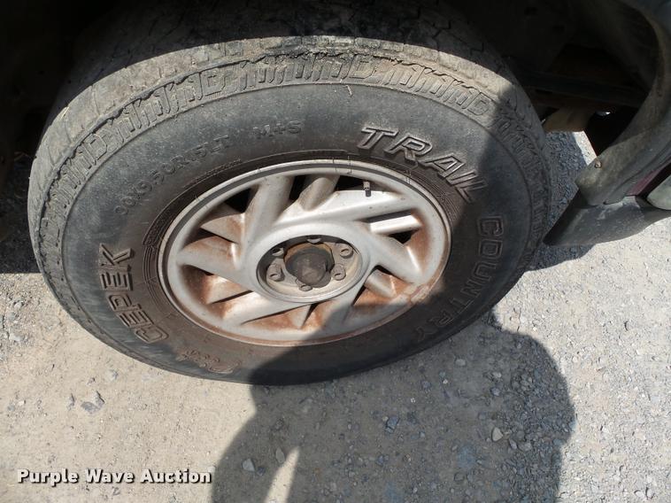 image for item DA2351 1992 Dodge Dakota Club Cab pickup truck