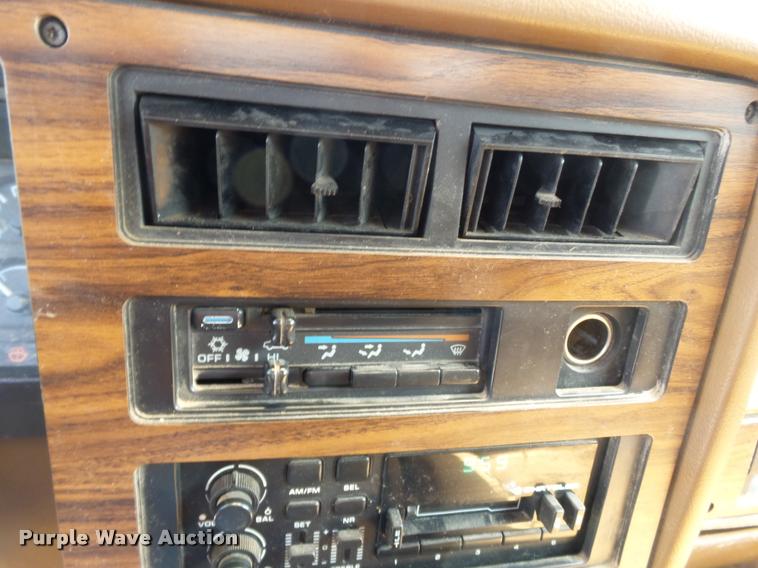 image for item DA2351 1992 Dodge Dakota Club Cab pickup truck