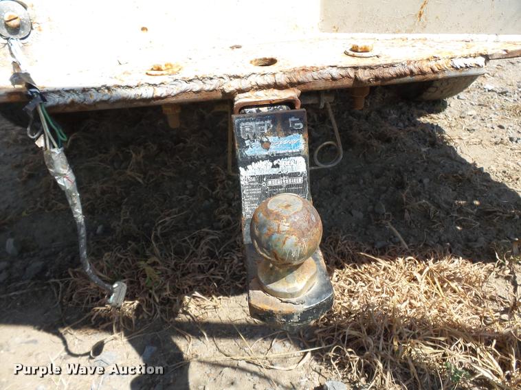 image for item DA2352 1995 Ford F250 utility bed pickup truck