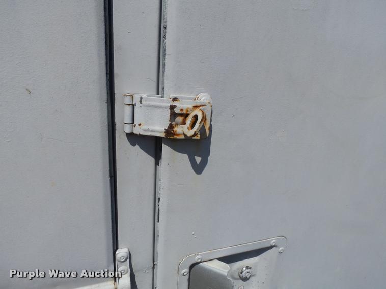 image for item DA2352 1995 Ford F250 utility bed pickup truck