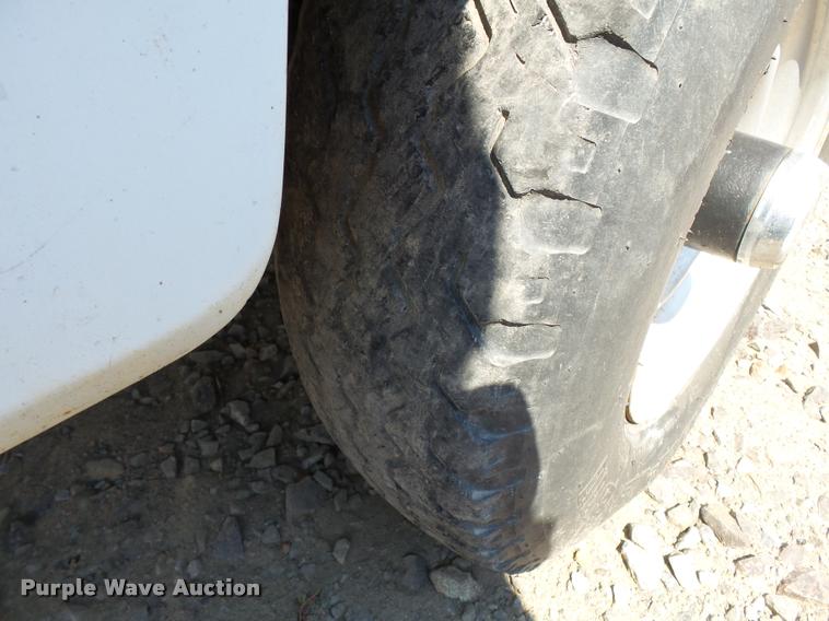 image for item DA2352 1995 Ford F250 utility bed pickup truck