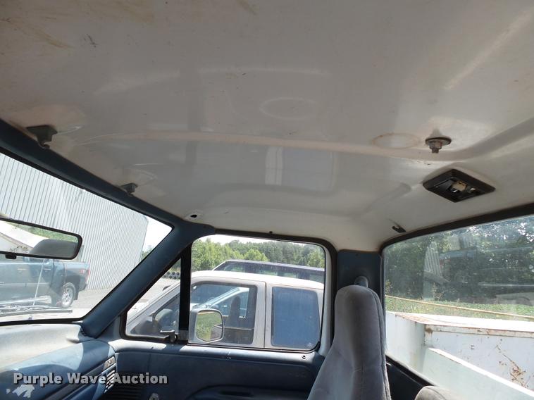 image for item DA2352 1995 Ford F250 utility bed pickup truck