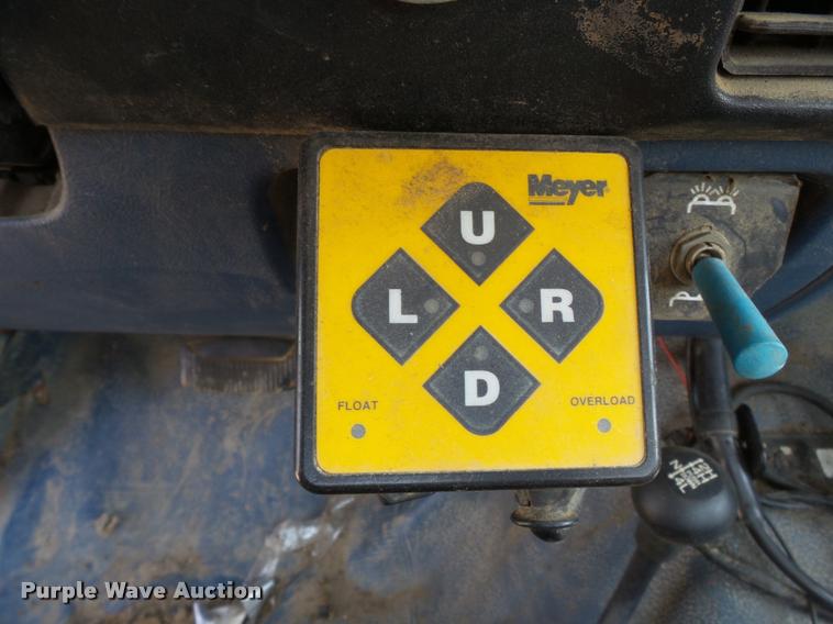 image for item DA2352 1995 Ford F250 utility bed pickup truck