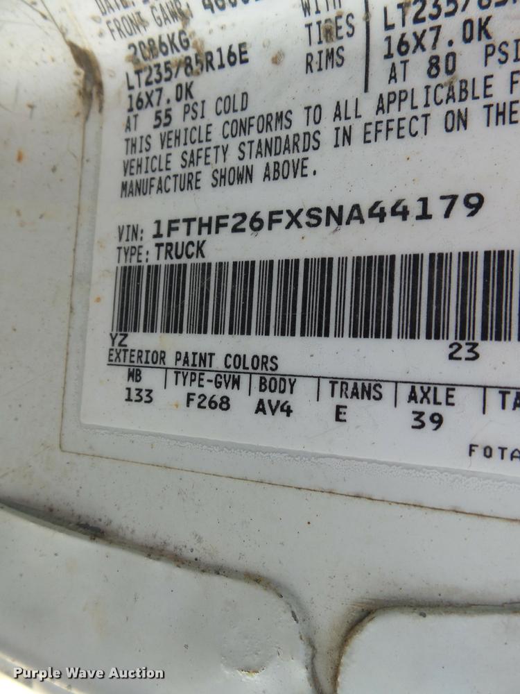 image for item DA2352 1995 Ford F250 utility bed pickup truck