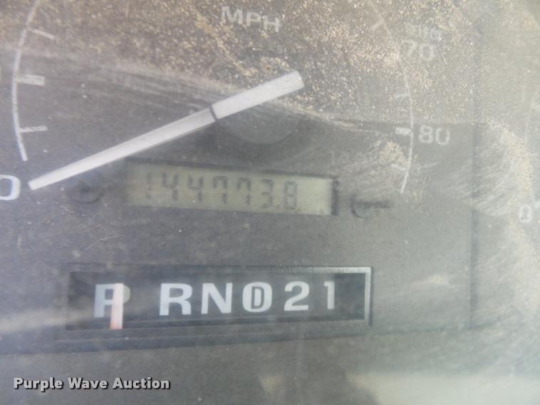 image for item DA2352 1995 Ford F250 utility bed pickup truck