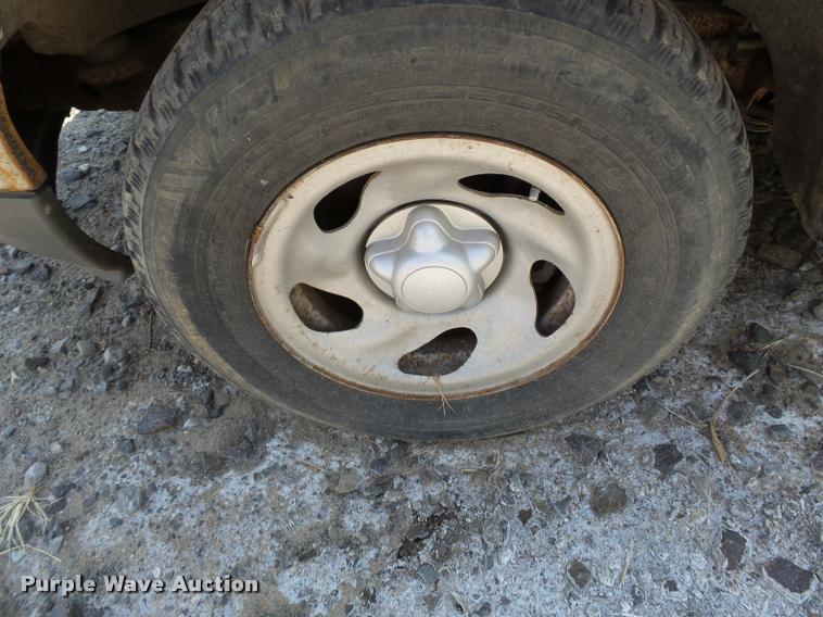 image for item DA2353 2001 Ford F150 pickup truck