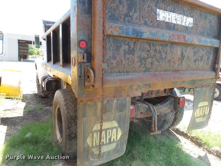 image for item DA2355 1987 Ford F800 dump truck