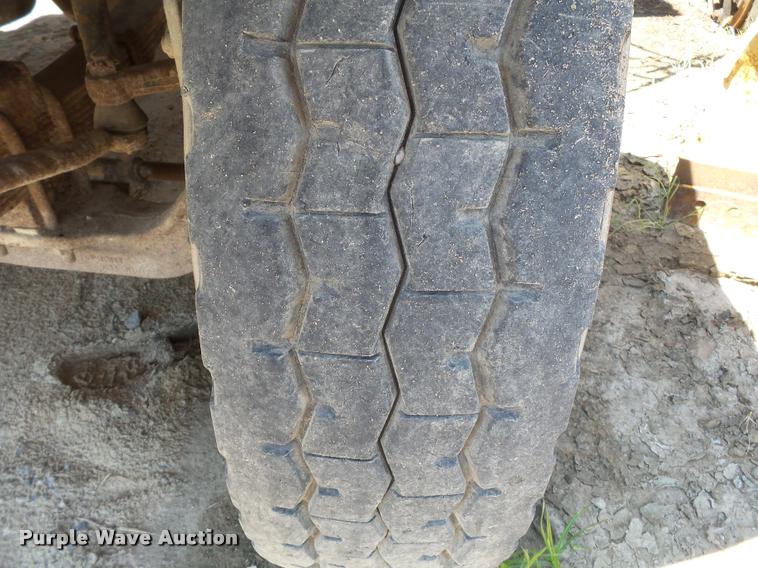 image for item DA2355 1987 Ford F800 dump truck