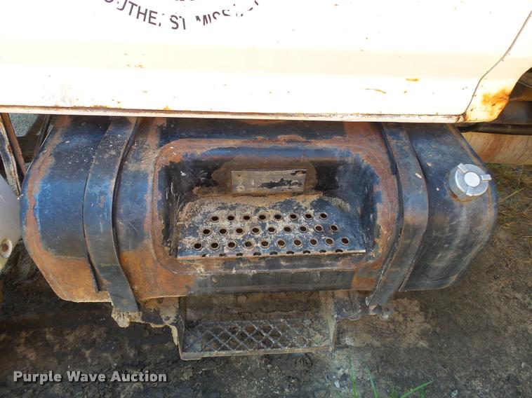 image for item DA2355 1987 Ford F800 dump truck