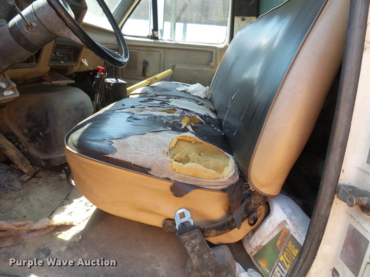 image for item DA2355 1987 Ford F800 dump truck