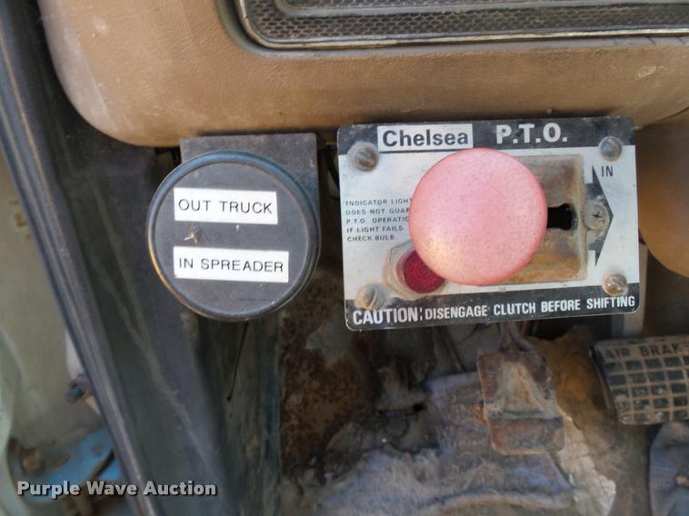 image for item DA2355 1987 Ford F800 dump truck