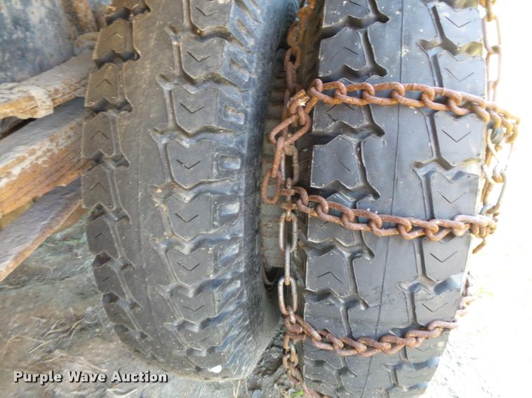 image for item DA2356 1989 Ford F800 dump truck