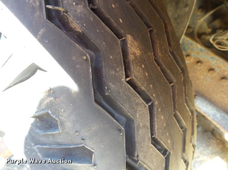 image for item DA2356 1989 Ford F800 dump truck