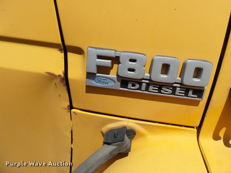 image for item DA2356 1989 Ford F800 dump truck