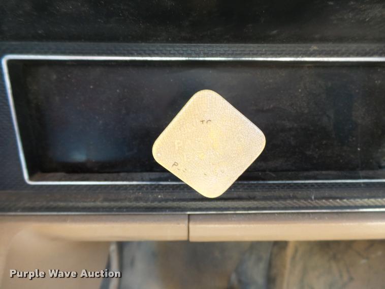 image for item DA2356 1989 Ford F800 dump truck