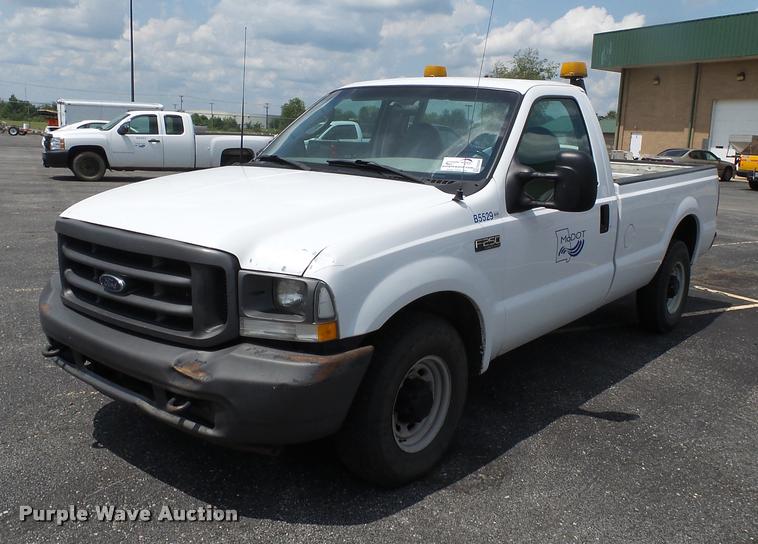 image for item DA2364 2003 Ford F250 Super Duty pickup truck