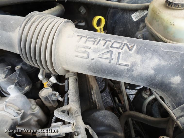 image for item DA2364 2003 Ford F250 Super Duty pickup truck