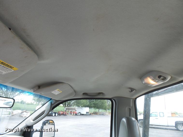 image for item DA2364 2003 Ford F250 Super Duty pickup truck