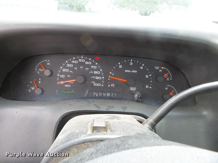 image for item DA2364 2003 Ford F250 Super Duty pickup truck