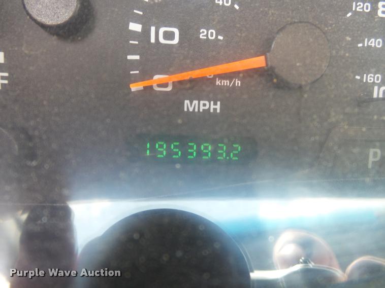 image for item DA2364 2003 Ford F250 Super Duty pickup truck