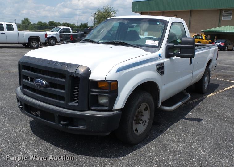 image for item DA2365 2008 Ford F250 Super Duty pickup truck