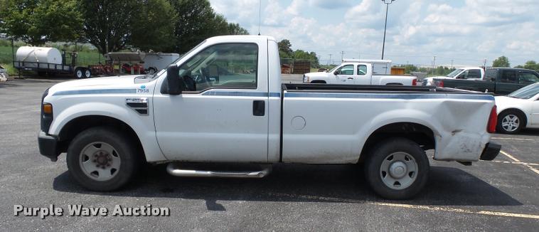 image for item DA2365 2008 Ford F250 Super Duty pickup truck