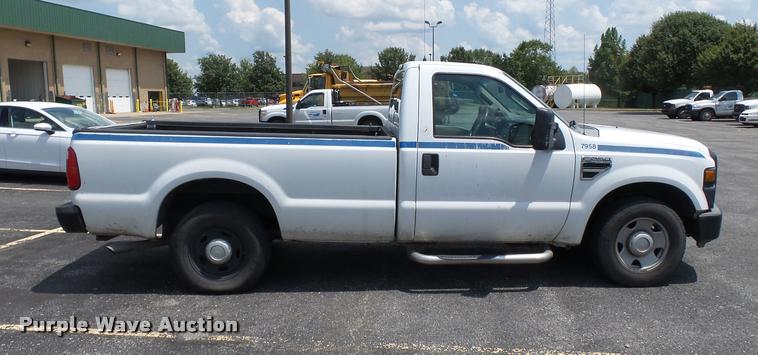 image for item DA2365 2008 Ford F250 Super Duty pickup truck