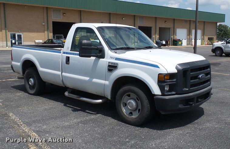 image for item DA2365 2008 Ford F250 Super Duty pickup truck