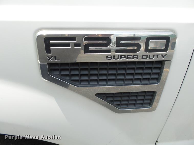 image for item DA2365 2008 Ford F250 Super Duty pickup truck