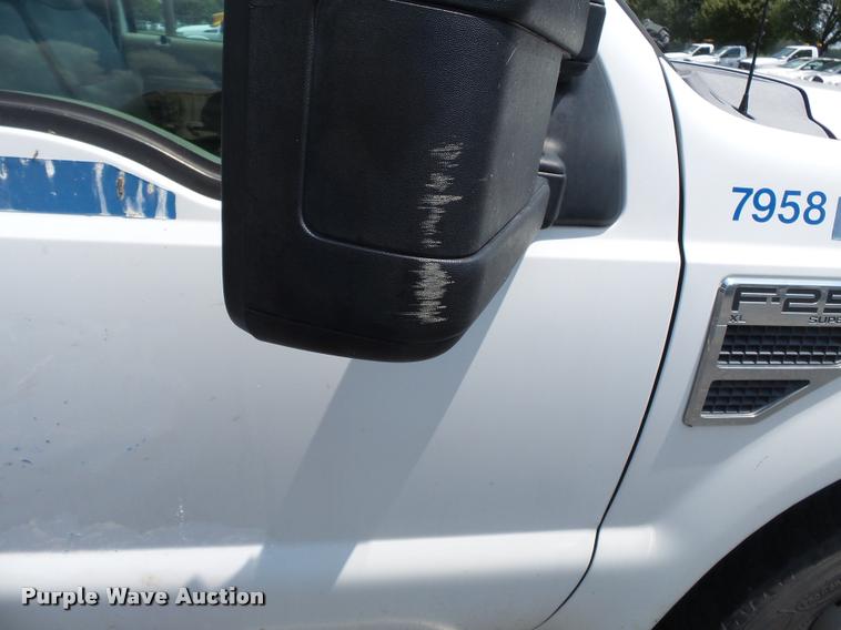 image for item DA2365 2008 Ford F250 Super Duty pickup truck