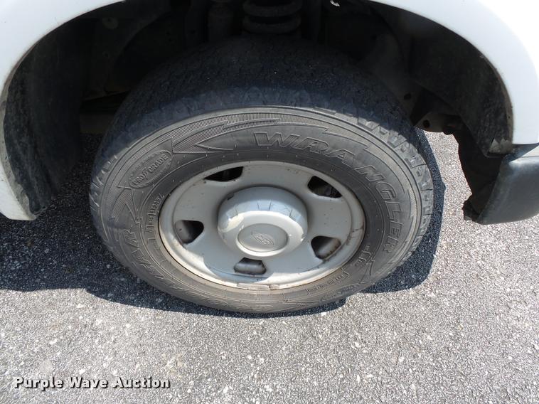 image for item DA2365 2008 Ford F250 Super Duty pickup truck