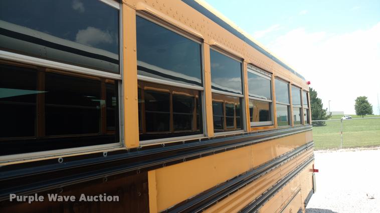 image for item DA5638 2002 Blue Bird TC2000 school bus