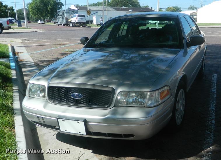 image for item DB1090 2006 Ford Crown Victoria Police Interceptor