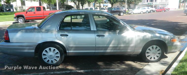 image for item DB1090 2006 Ford Crown Victoria Police Interceptor
