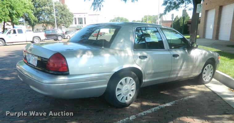image for item DB1090 2006 Ford Crown Victoria Police Interceptor