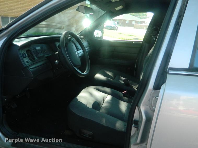 image for item DB1090 2006 Ford Crown Victoria Police Interceptor