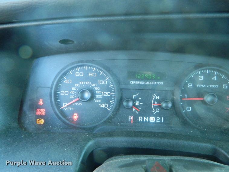 image for item DB1090 2006 Ford Crown Victoria Police Interceptor